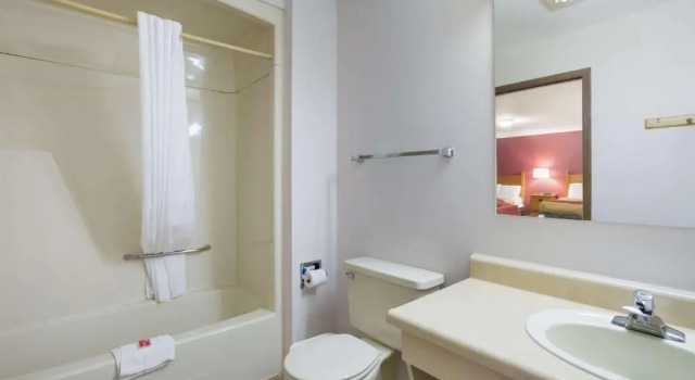 Номер Standard Econo Lodge Inn & Suites Escanaba North