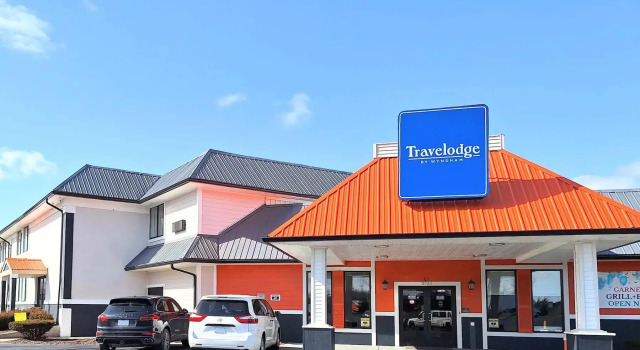 Clarion Hotel Indianapolis, Rezerwuj Hotel Hotele w Indianapolis z basenem, Basen