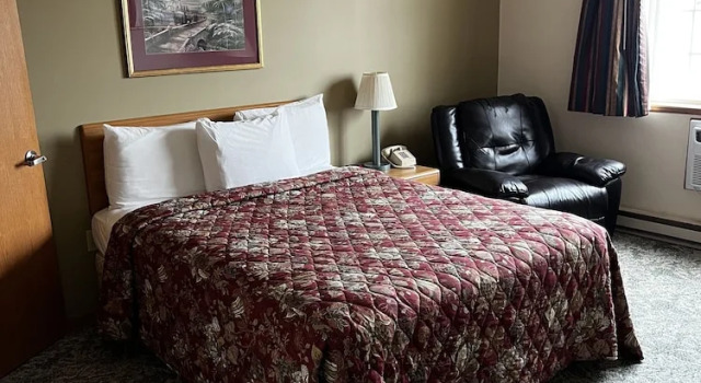 Номер Standard Budget Host Inn & Suites