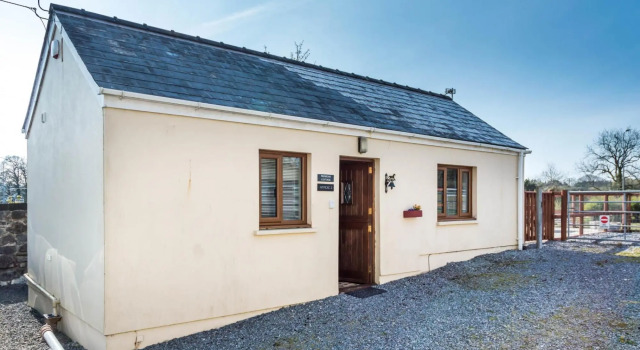 Primrose - 1 Bedroom Cottage - Llanteg