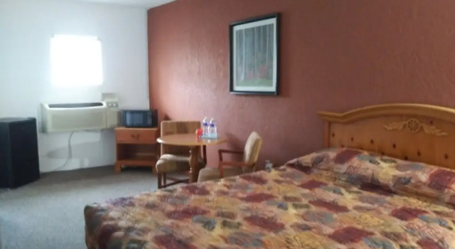 Economy Zimmer Circle S Lodge