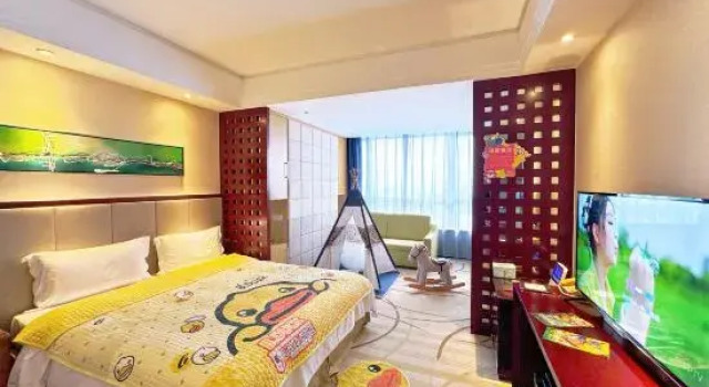 Семейный номер Standard Haikou Mingguang Shengyi Hotel