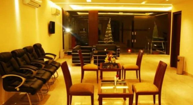 Hotel Shhaurya, Забронировать Отель Отели Нью-Дели с завтраком, Завтраки