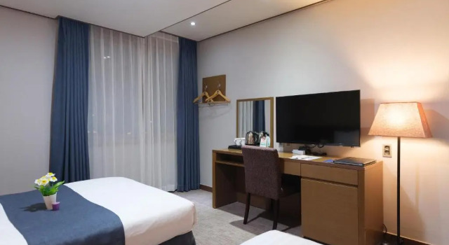Двухместный номер Standard с видом на горы Benikea Hotel Jeju