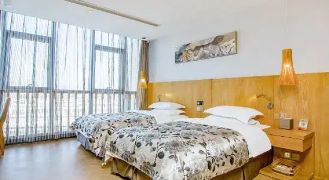 Люкс Deluxe Yunhe Jingdian Hotel (Yangzhou Slender West Lake Dongguan Street Branch)
