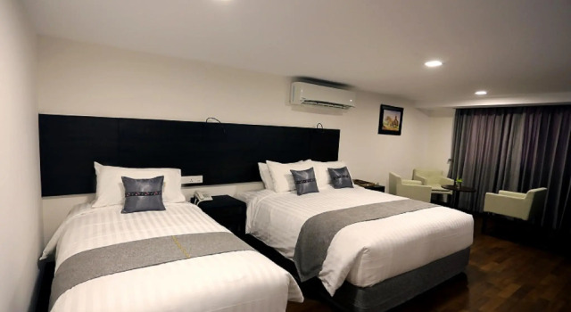 Трёхместный семейный номер Standard Hotel Scion Yangon