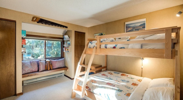Snowater Condo 59 - A Great Family Condo With a Cabin Feel, Buchen Sie Ferienhaus Villen in Glacier, Villa
