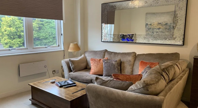 The Courtyard, Windsor, 2 Beds, Varaa Huoneisto Asunnot kohteessa Merseyside, Huoneisto