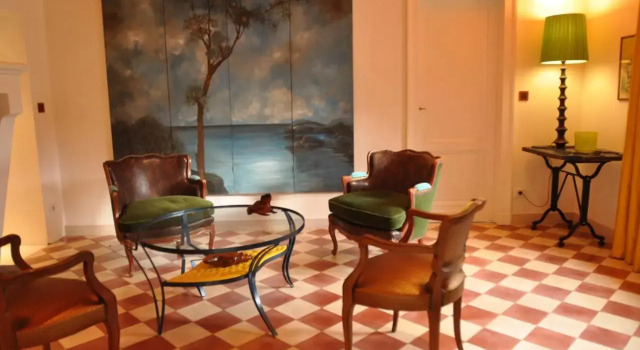 Le Pavillon du Lac (Adults Only), Rezerwuj Hotel Hotele w La Brede z parkingiem, Parking