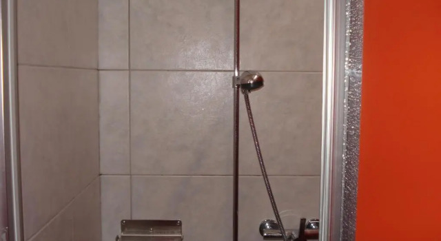 Кровать в общем номере Adrenalin Backpackers Hotel