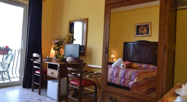 Taormina Al Bacio, Book Hotel Hotels in Sicily with Parking, Parking