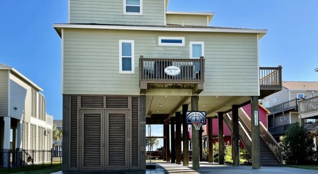Deja View 3 Bedroom Home