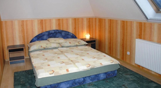 Kurucz Apartmanház, Buchen Sie Hotel Part Somogy