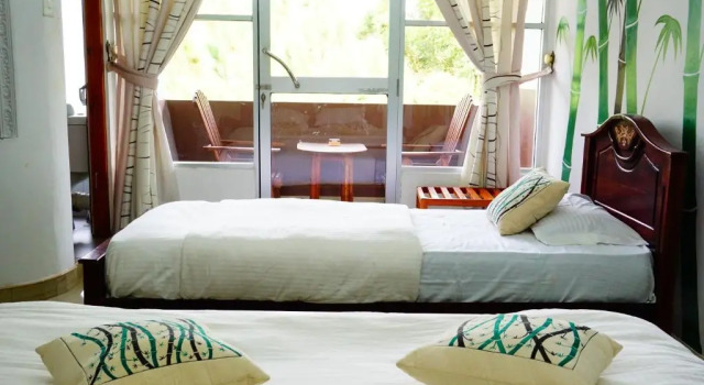 Трёхместный номер Standard с видом на окрестности Vista Hotel Sun Breeze
