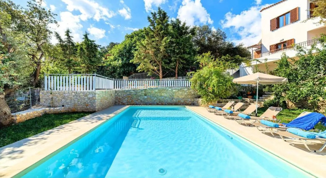 Вилла Grand View Villa Private Heated Pool