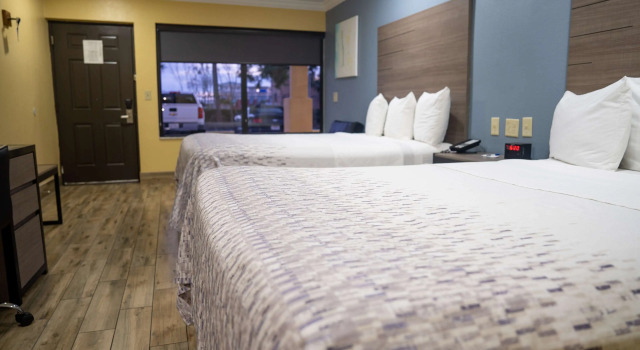 Четырёхместный номер Standard Americas Best Value Inn Fort Myers