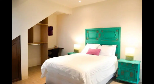 Casa Girasol, Book Hotel Hotels in Zacatepeques with Parking, Parking