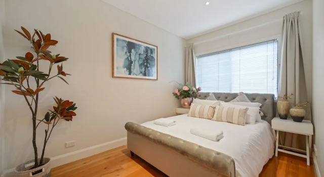 Tranquil And Spacious Home Near Shopping Mall, Book Hotel Marsfield New South Wales
