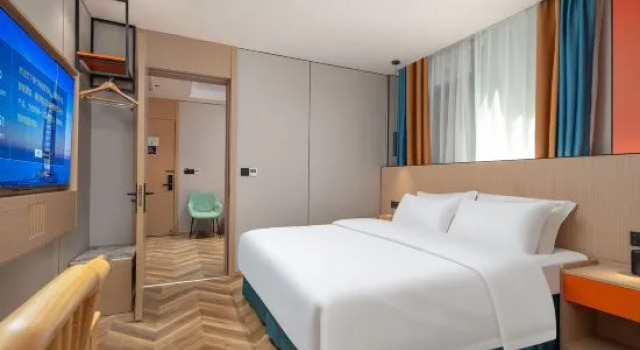 Люкс Luxury BAMBOO BOAT Light Luxury Hotel (Weixin Huan Cheng Xi Road)