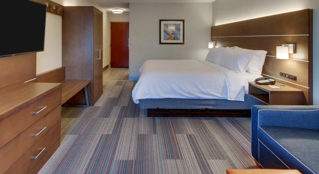 Двухместный номер Standard Holiday Inn Express & Suites Atlanta Perimeter Mall Hotel by IHG