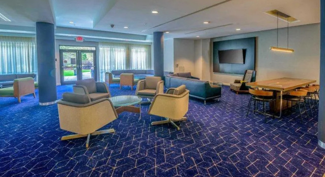 Двухместный люкс с 2 комнатами Courtyard by Marriott Wilkes-Barre Arena