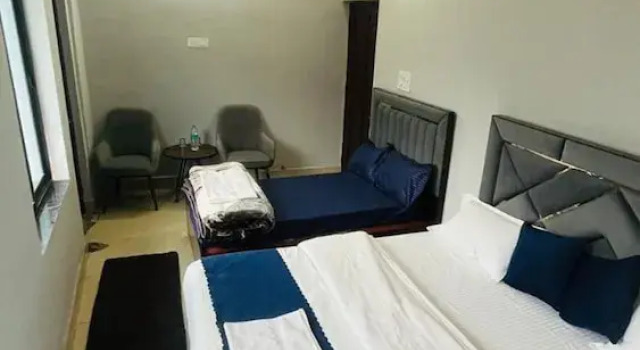 Номер Deluxe Goroomgo Kaffal Hotel and Restaurant Rudraprayag