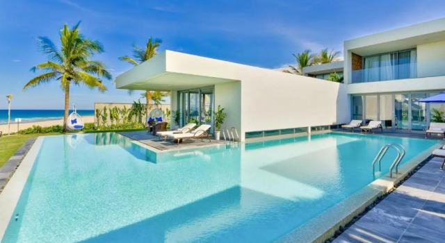 Luxury Pool Villa Close To The Private Beach, Réserver Villa Villas à Da Nang, Villa