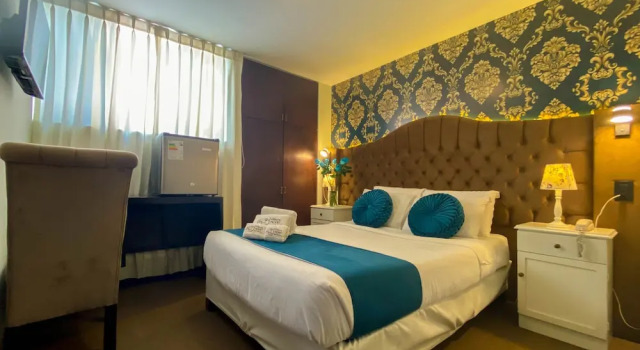 Hotels Collect A. Monet