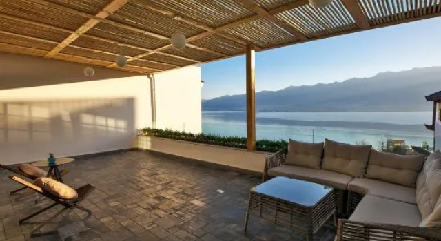 Люкс с 3 комнатами с красивым видом из окна chunshan Seaview homestay