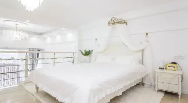 Extraordinary Meisu Apartment