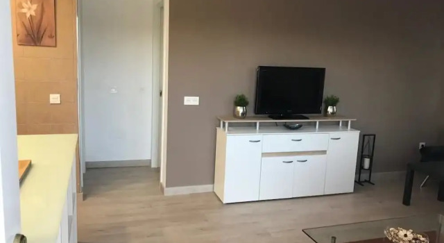 Апартаменты Benalbeach Sea Front