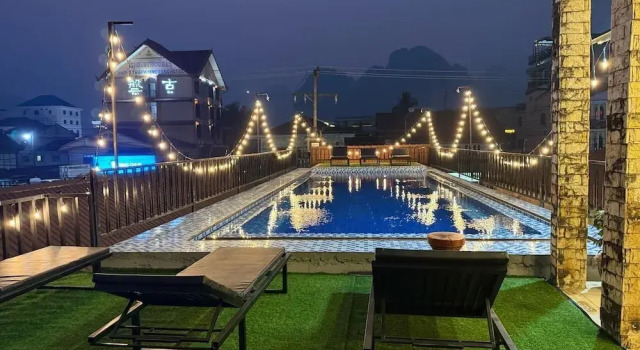 Vang Vieng Family Boutique Hotel