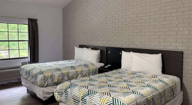 Travelodge Inn & Suites Tallahassee North