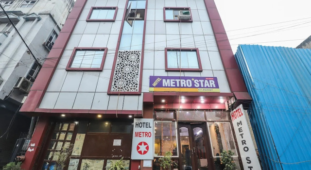 OYO 26873 Hotel Metro Star