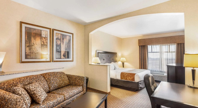 Люкс Comfort Suites Moses Lake