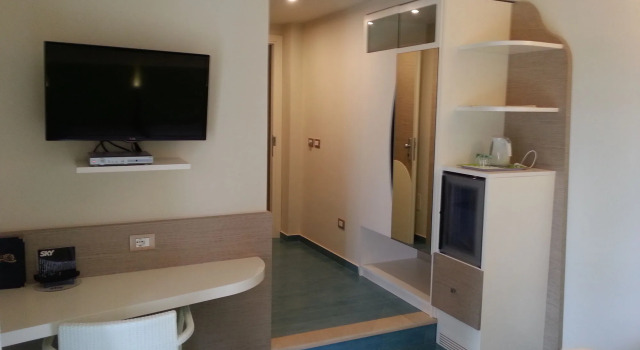 Villaggio Il Gabbiano, Varaa Hotelli Brivadi 