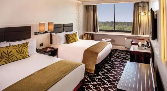 Superior quarto Riverside Sun
