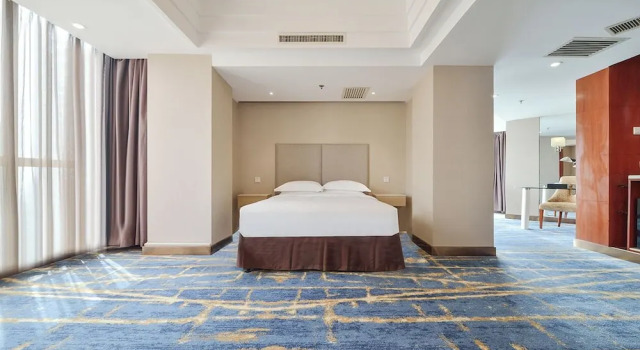 Семейный номер Standard Bayshore Hotel Dalian