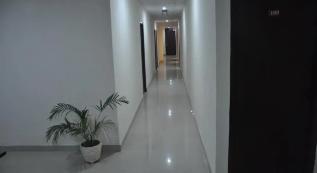 Hotel Golden Residency, Забронировать Отель Отели Нью-Дели с парковкой, Парковка
