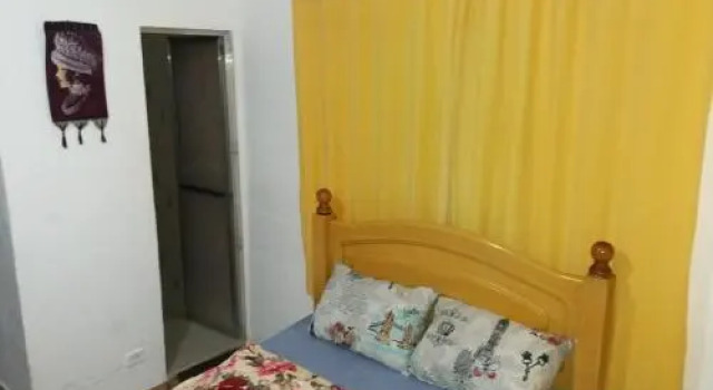 SUíTE EM NOSSA CASA A 450M DA PRAIA
