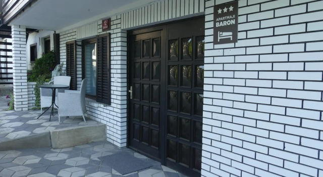 Apartmaji Baron, Prenota Hotel Hotel a Gorenjska con parcheggio, Parcheggio