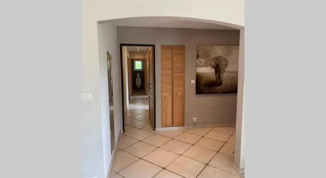 Коттедж Maison spacieuse et calme près de la cité