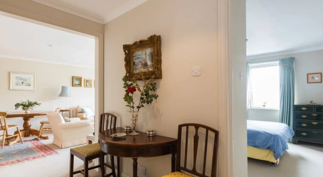 Cosy 1-bed Battersea Riverside Apartment