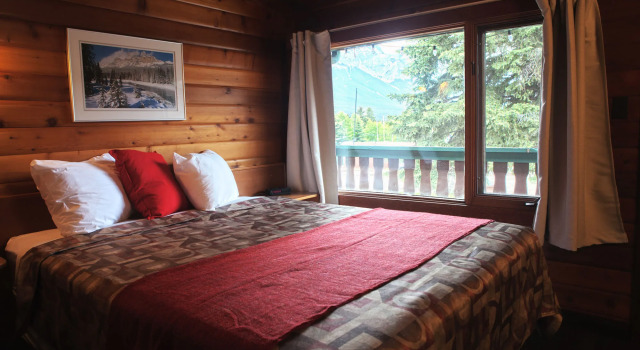 Rundle Mountain Lodge