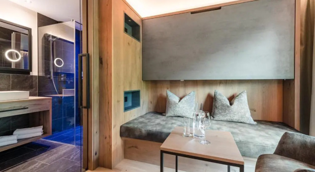 Четырёхместный номер Standard Hotel Alpenhof