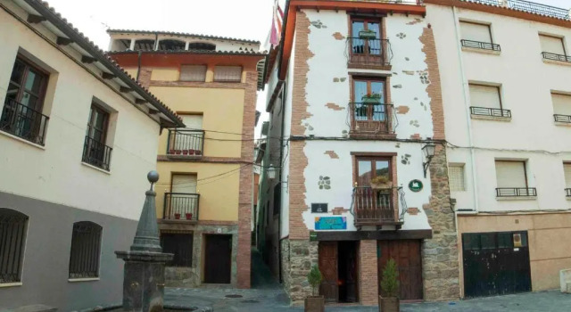 La Fuente de Arnedillo, Boek Hotel Arnedillo La Rioja