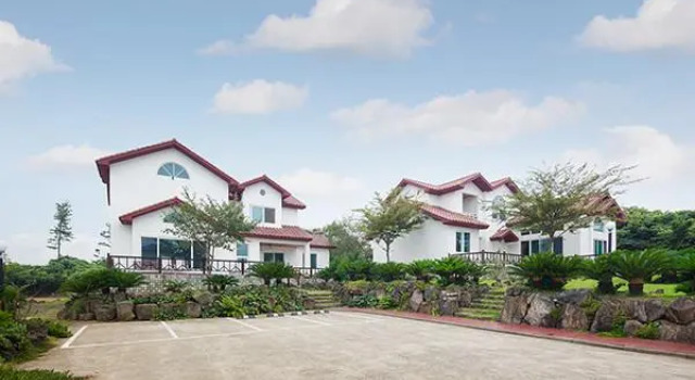jeju dodamcheon pension, Забронировать Отель Jocheon Чеджу
