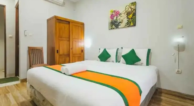 Villa Prambanan with Private Pool dekat Candi Prambanan by Simply Homy, Book Villa Hotels in Yogyakarta Province with Breakfast, Breakfasts
