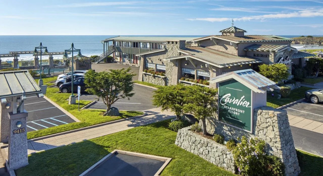 Cavalier Oceanfront Resort, Забронировать Курортный отель Отели Сан-Симеон 3 звезды, 3*
