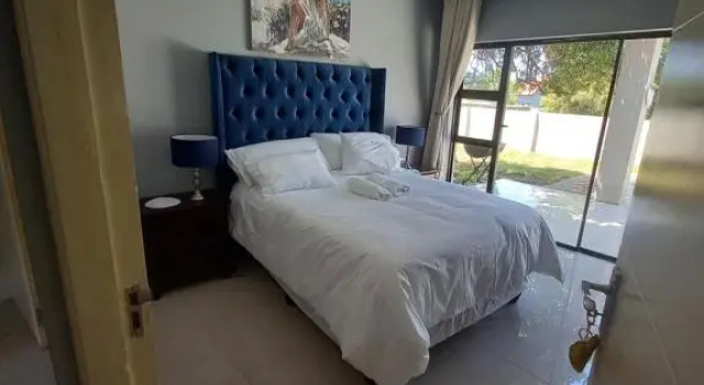 740 Leloko, Boek Hotel Hartbeespoort 